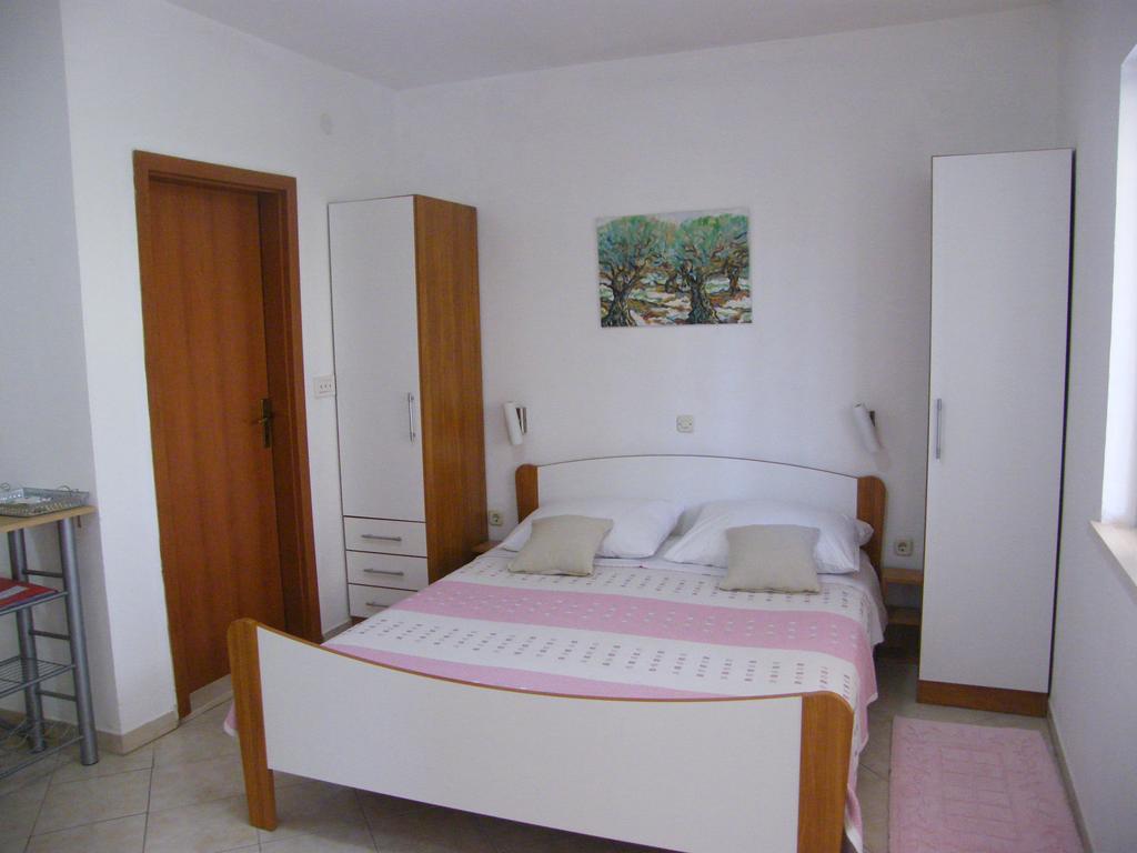 Apartments Maslina ลุมบาร์ดา ภายนอก รูปภาพ