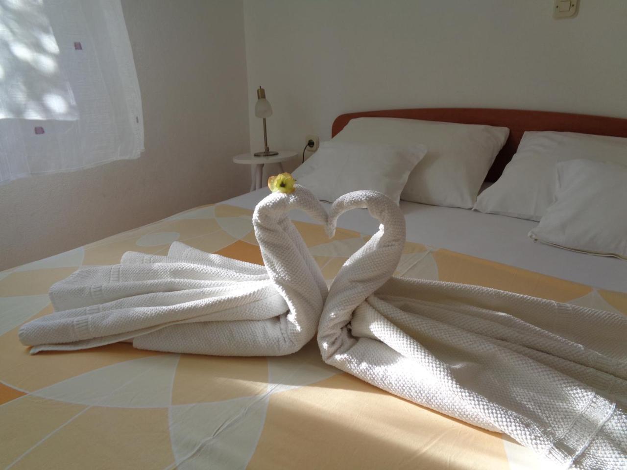 Apartments Maslina ลุมบาร์ดา ภายนอก รูปภาพ